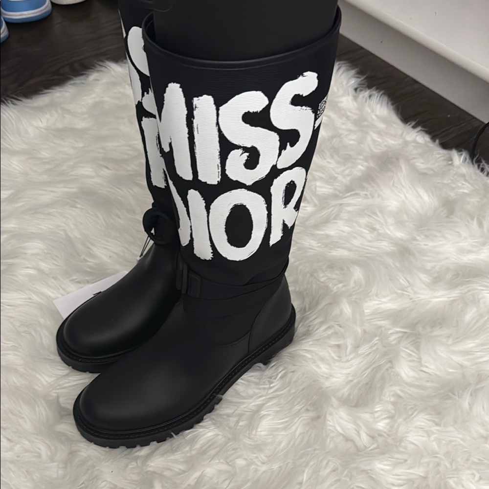 Christian Dior Black and White Graphic Boots. Size 39.5. Brand New - Picture 3 of 5